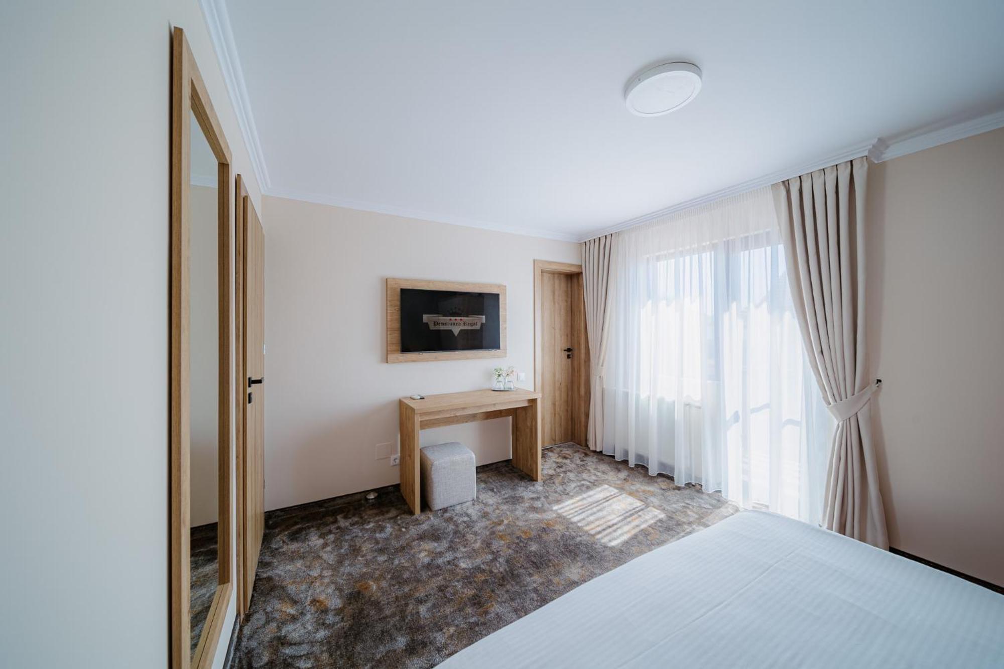 Pensiunea Regal Baile 1 Mai Dış mekan fotoğraf